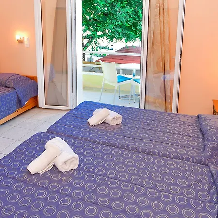 Costa Otel 3*